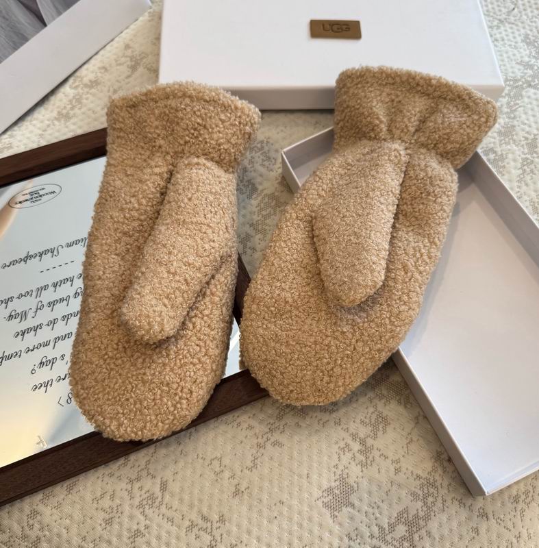 Guantes UGG Beige de lana